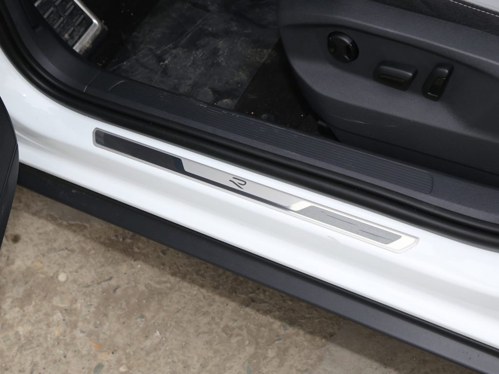 1400x1050_autohomecar__Chtk2Gf54IWARIsNAEXEZrVLfwE547