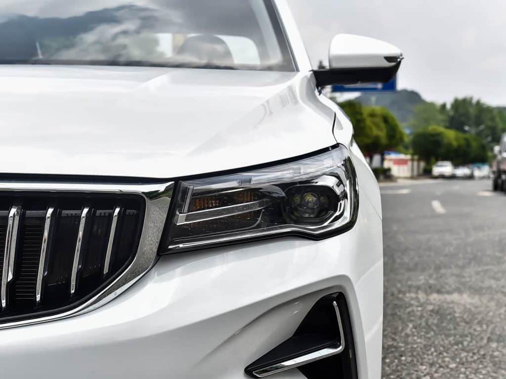 1400x1050_autohomecar__Chtk2WZy2G2ACcWHAA_GMC–LUQ888