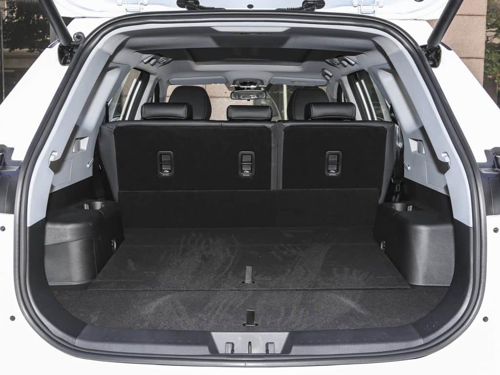 1400x1050_autohomecar__Chtk2Wb8GyWAUZUUAC-fwU9MP1c221