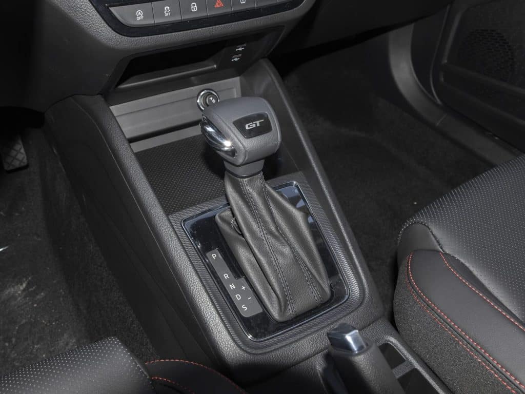 1400x1050_autohomecar__Chtk2WcEob-AfZozADcMfML4X_8149