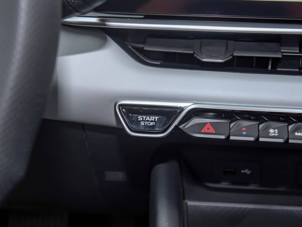 1400x1050_autohomecar__Chtk2WcIl7mALlugABA5h6SMhs8248