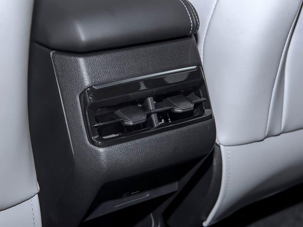 1400x1050_autohomecar__Chtk2WcIl_CAJyidABALauAootA566