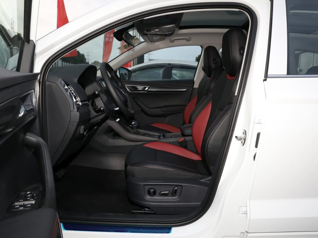 1400x1050_autohomecar__Chtk2WcP82KAVlSqABiwwv05aHk827