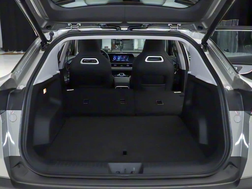 1400x1050_autohomecar__Chtk2WdWjh2AZKGCAED33pZyE1s640