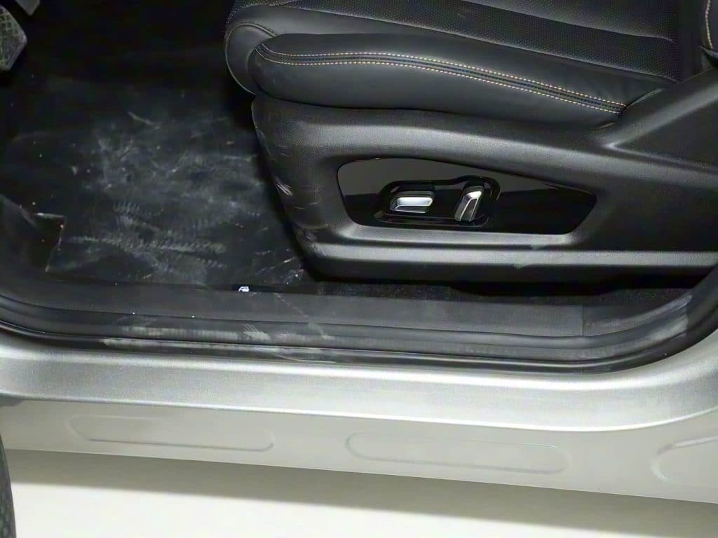 1400x1050_autohomecar__Chtk2WdWjkSAVR9sAFHpD08ICi8225