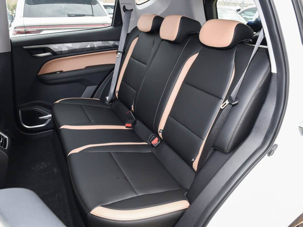 1400x1050_autohomecar__Chtk2WgspxGAVJxJABflbyLTs-8413