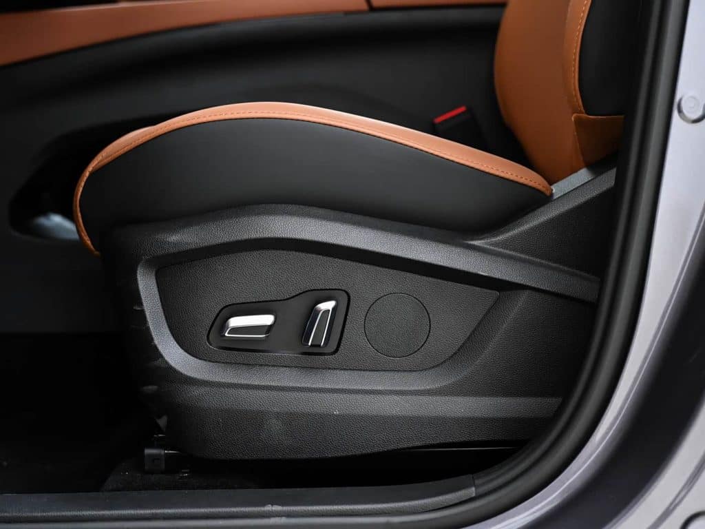 1400x1050_autohomecar__Chtk3WhKOn-Ad8qiAFNRxwGISUk928