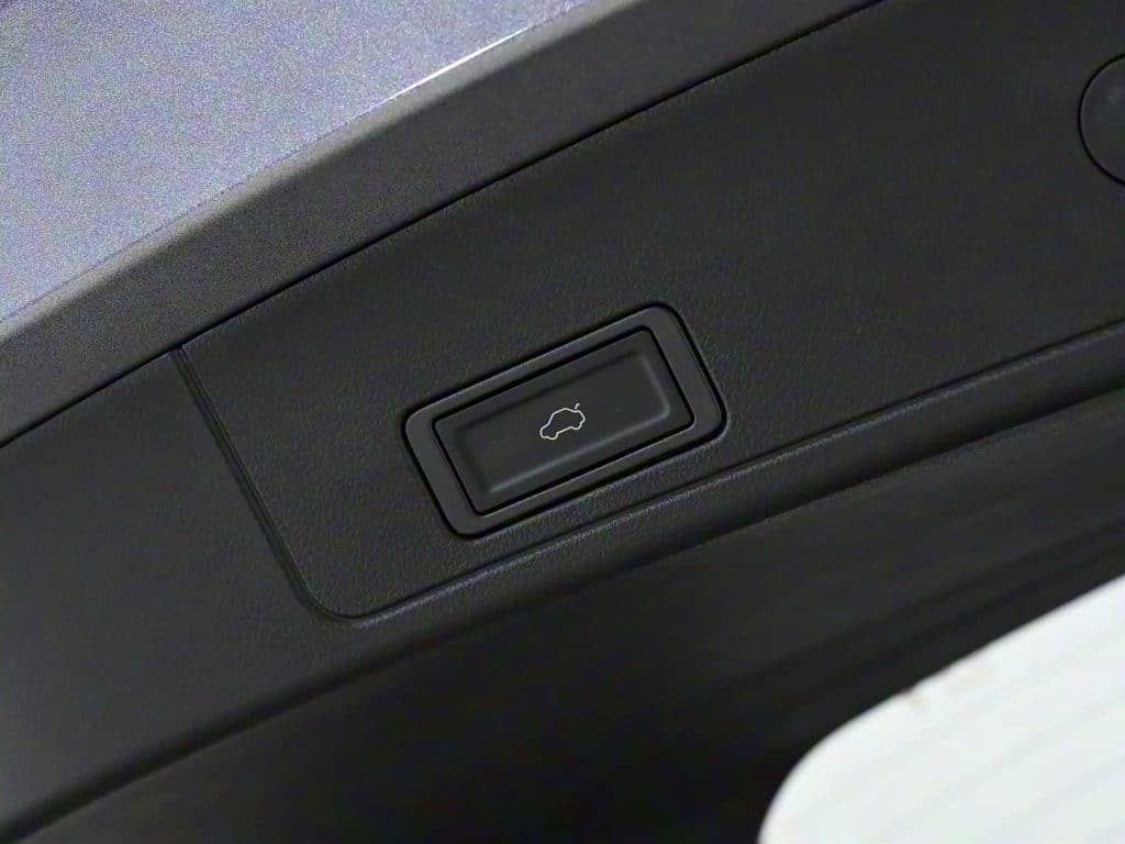 1400x1050_autohomecar__ChtliGhKOwCAHHhXAFGx7y8SMZ0350