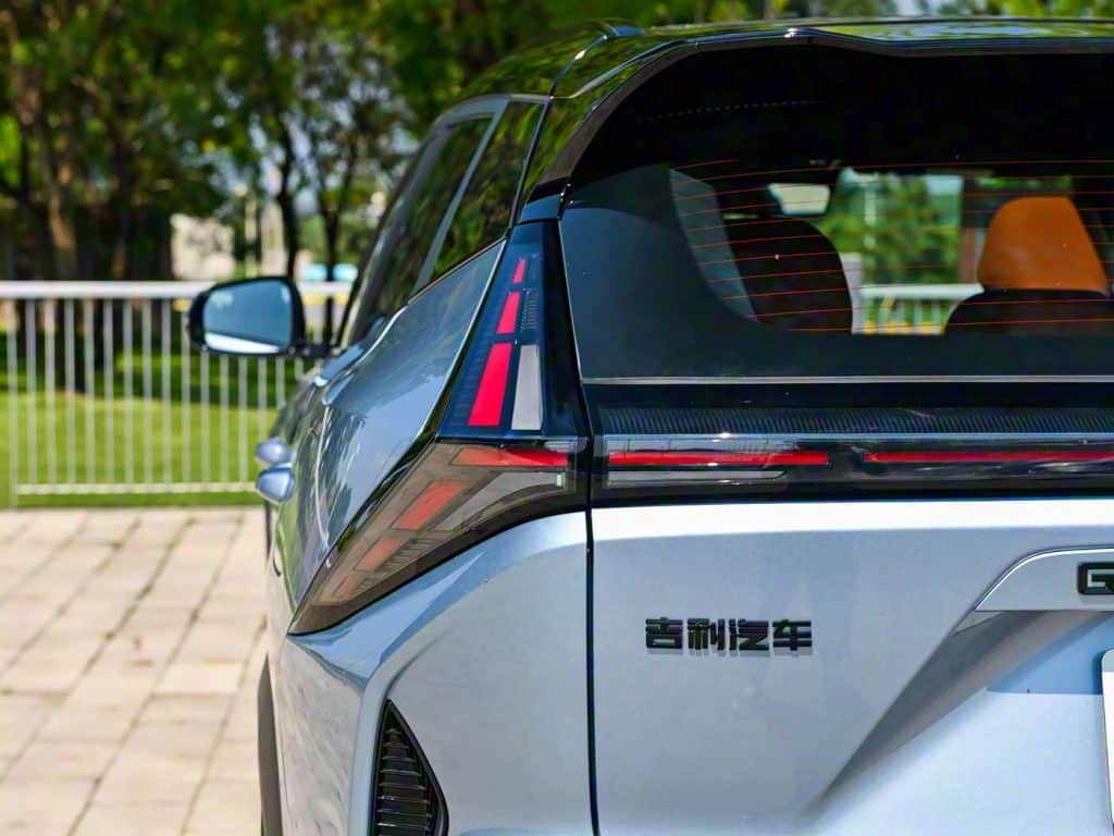 1400x1050_autohomecar__ChtliGh_wpmADkjQAC0dUTxUc4o443