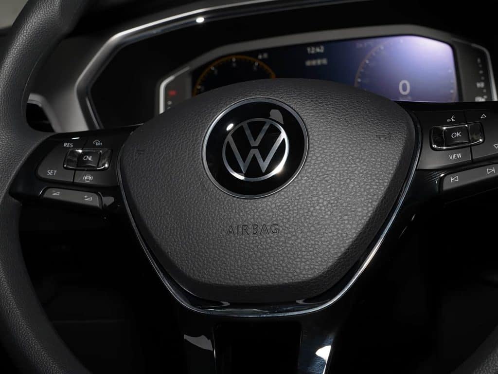 1400x1050_autohomecar__ChtlxWSdE7CACyB2ACxSjeHjARY503
