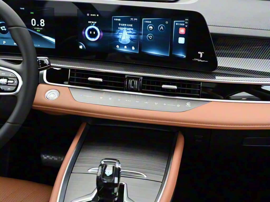 1400x1050_autohomecar__ChtlxmhKOPSADxp_AEcKXp-BUek530