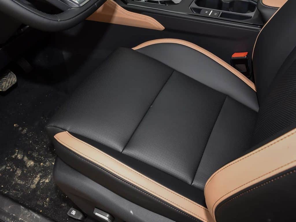 1400x1050_autohomecar__ChtlyGgspxGAerslABe5Z476Sw0303
