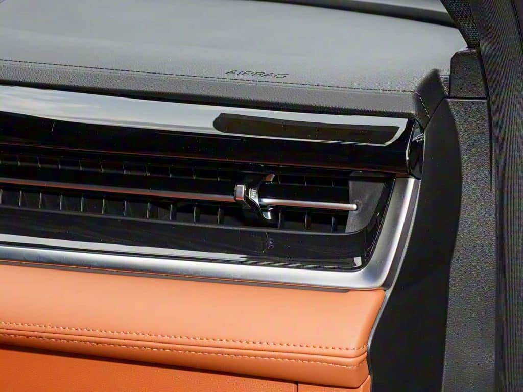 1400x1050_autohomecar__ChtlyGh-CHKAL_gAAC5xGvg6u4Y011 (1)