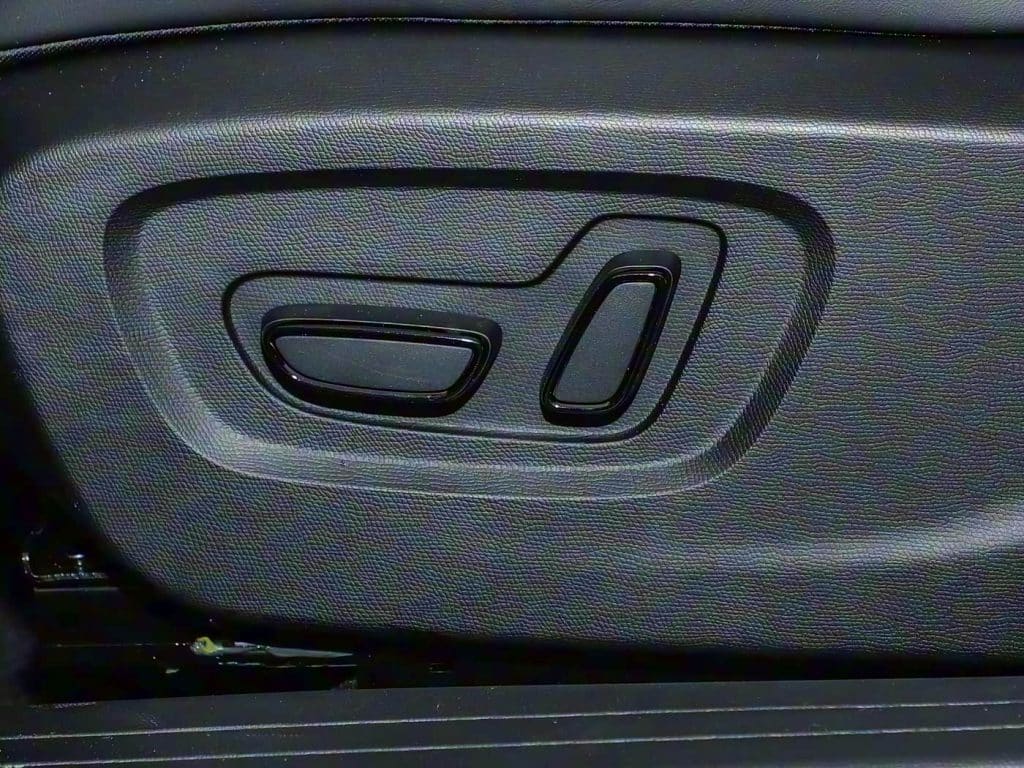 1400x1050_autohomecar__Chto52j139-AR3soACvRnnBoVLA290