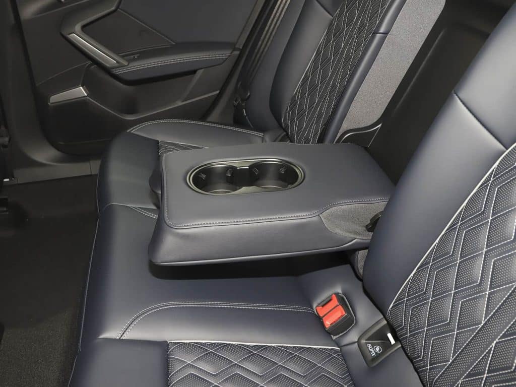 1400x1050_autohomecar__Chto52k6OPCAFo7YAC5R7I7yvHE649