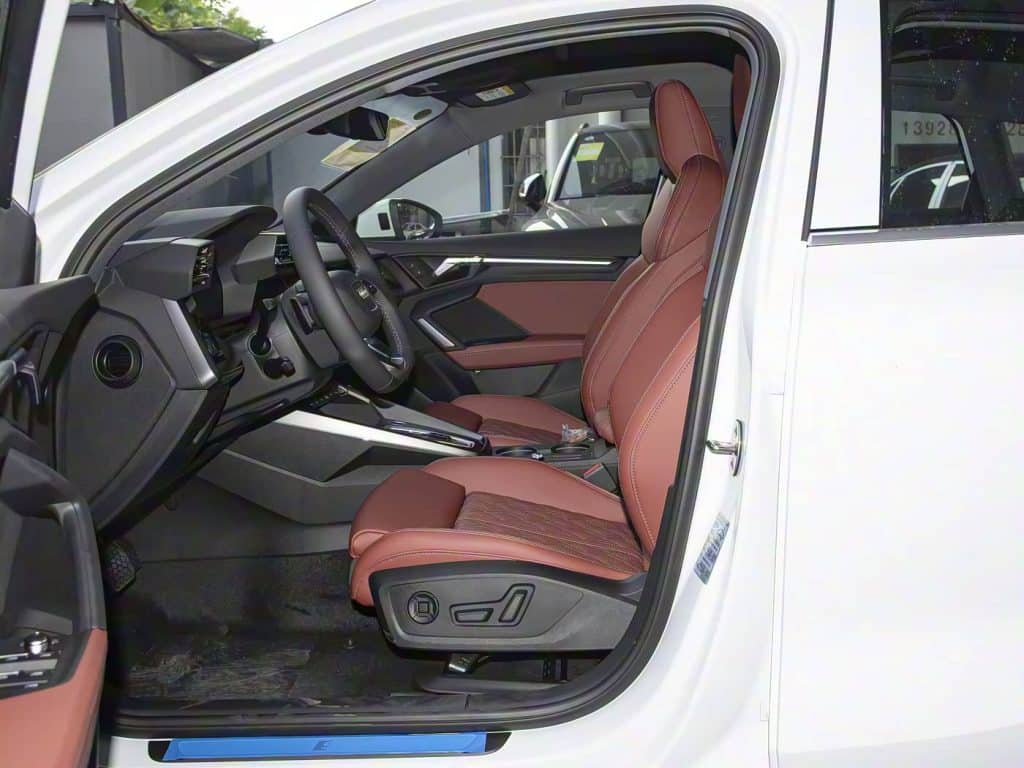 1400x1050_autohomecar__ChtpWGibjOKAfO1HADttyHB1Pm4485