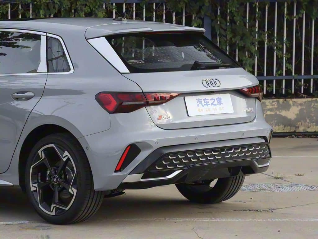 1400x1050_autohomecar__ChtpWGjAWniAfa3zADkNDcWruRw466