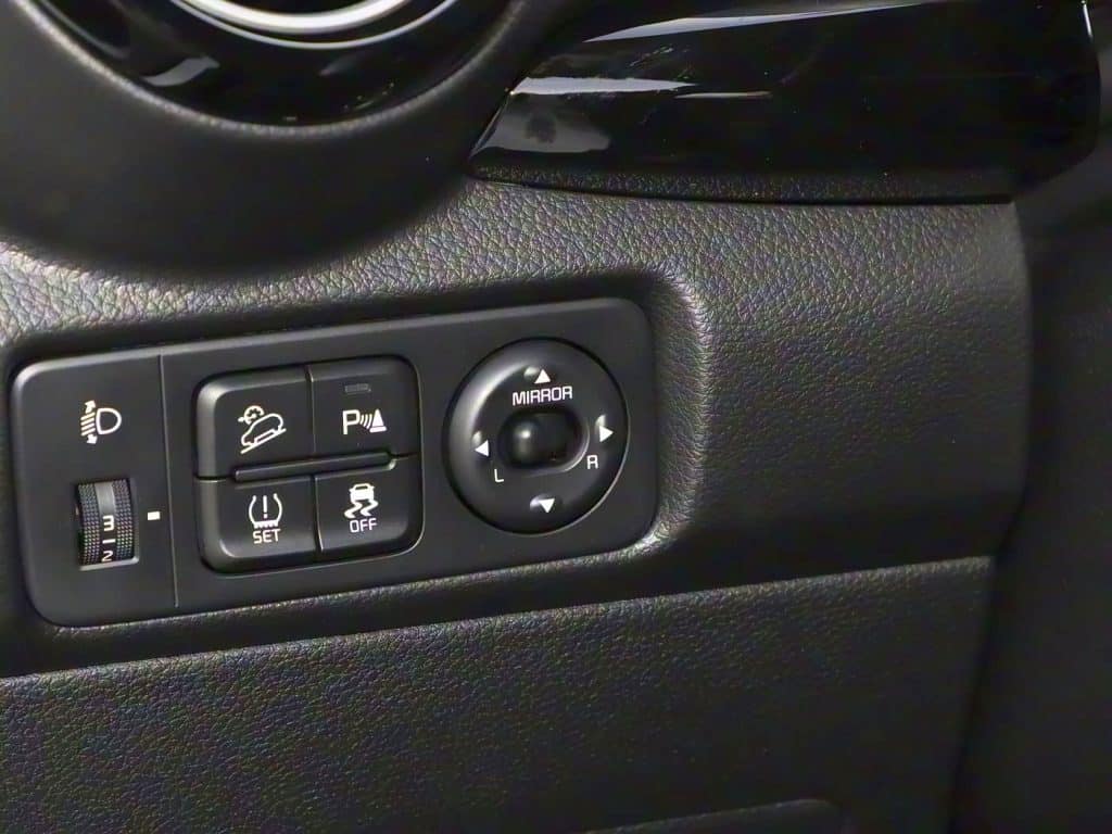 1400x1050_autohomecar__ChtpWGkIjJCATw1yAC1FFk3iwTU844