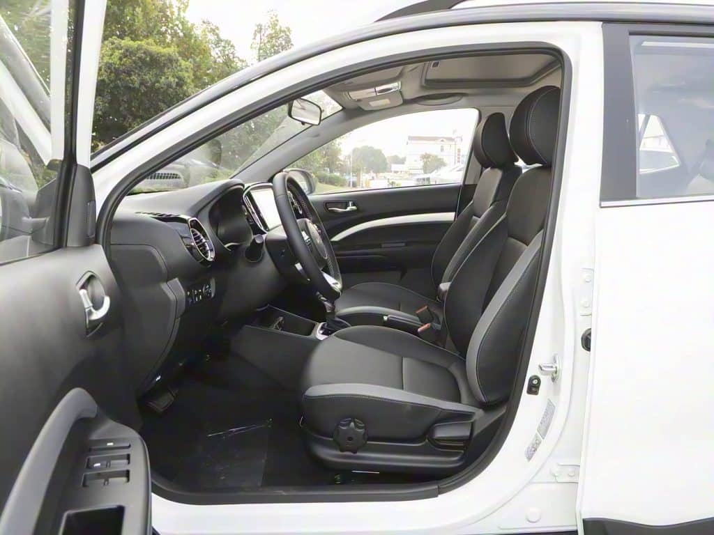 1400x1050_autohomecar__ChtpWGkIjJaAMmPSAEPnmmV5BIw753