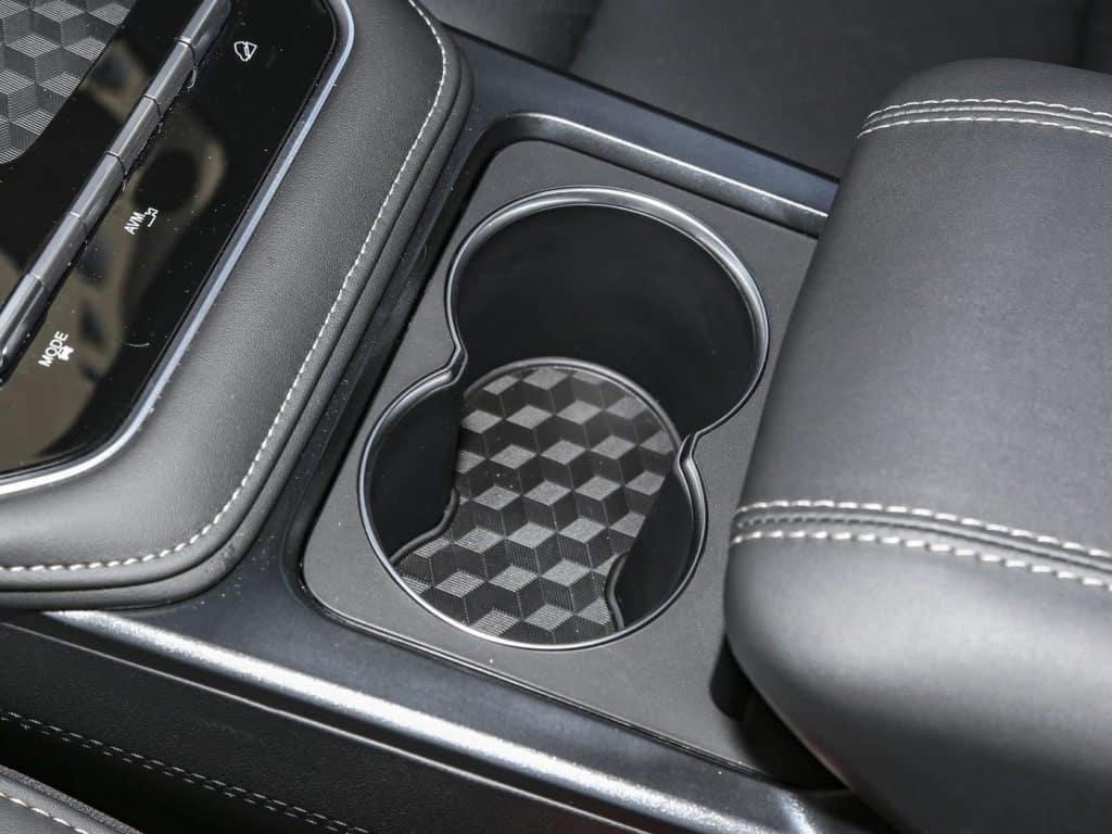 1400x1050_autohomecar__ChxkPWb8Gd-ACue3AC_0E_YT_YY288