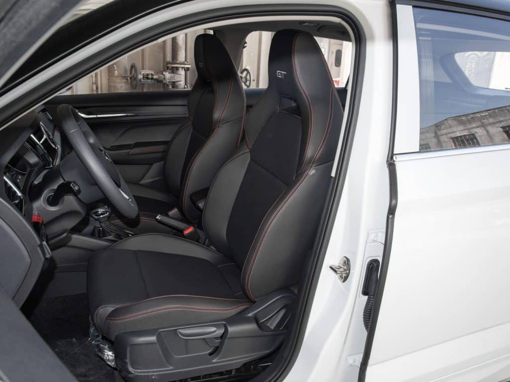 1400x1050_autohomecar__ChxkPWcEoeKAf6oOADallqj9ocY906