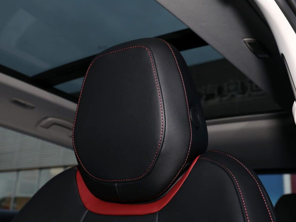 1400x1050_autohomecar__ChxkPWcP82KAFDEvABkmHwQuzsU752