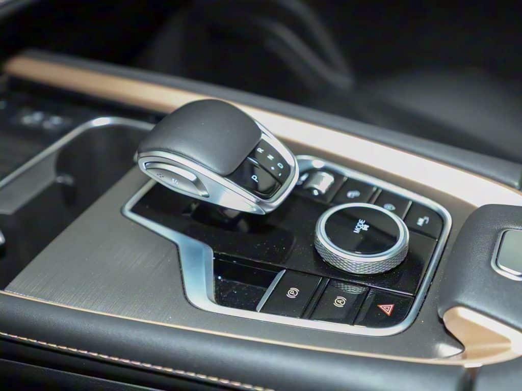 1400x1050_autohomecar__ChxkPWdWjfCARKy1AEnQgXWIZno446