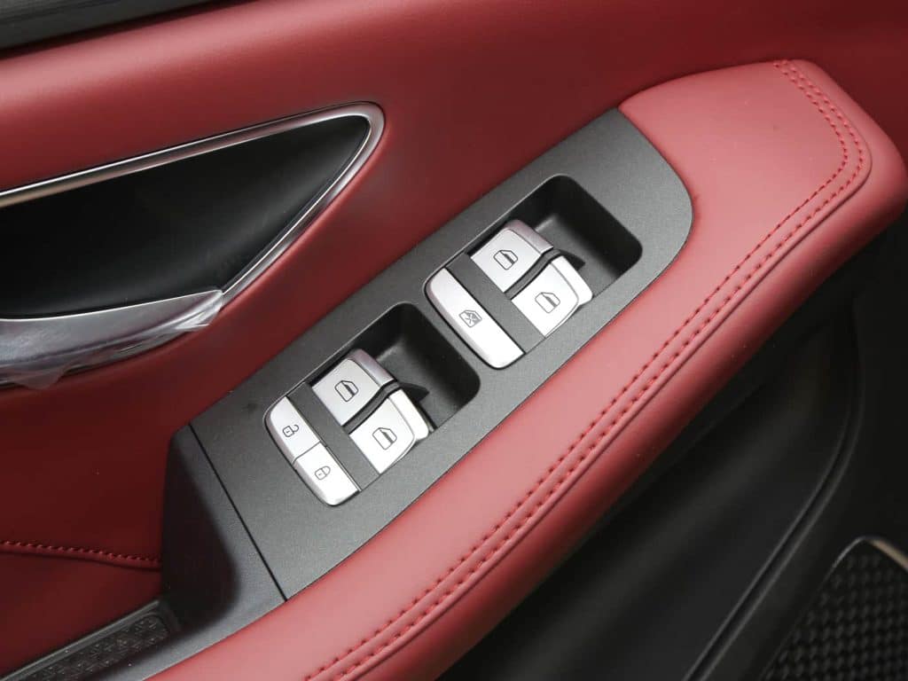 1400x1050_autohomecar__ChxkPWfrRJ-AU0sUAEZ-e0_Vz68105