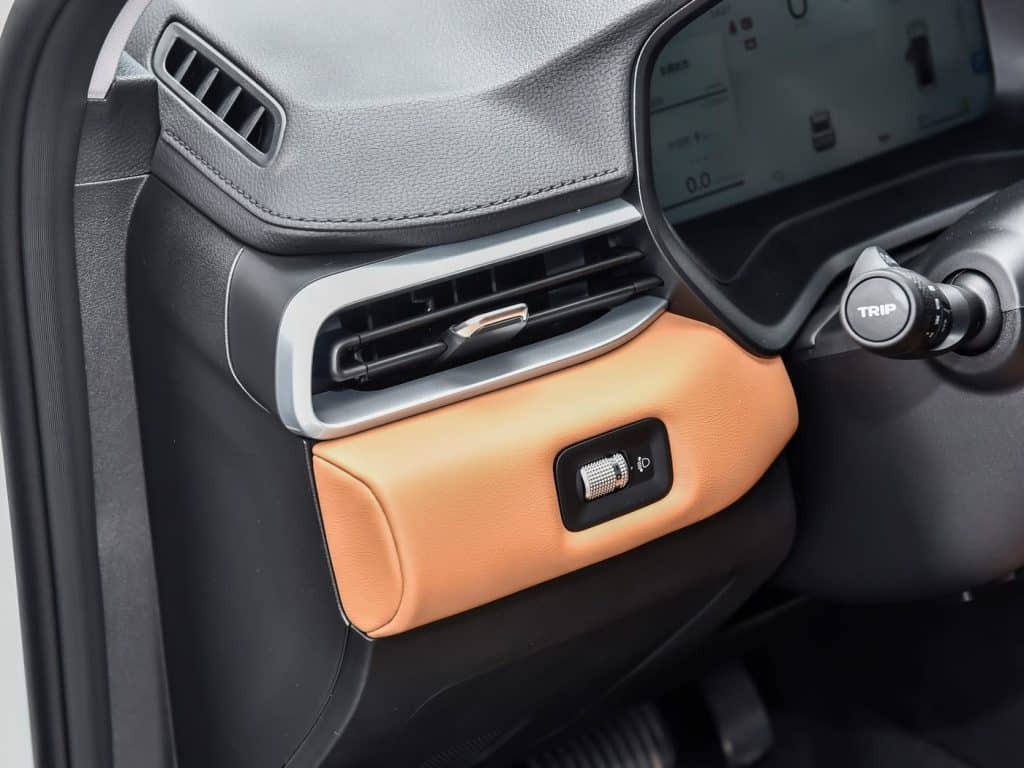 1400x1050_autohomecar__ChxkPmZy16GAOC6iABWVSqJQi1I875