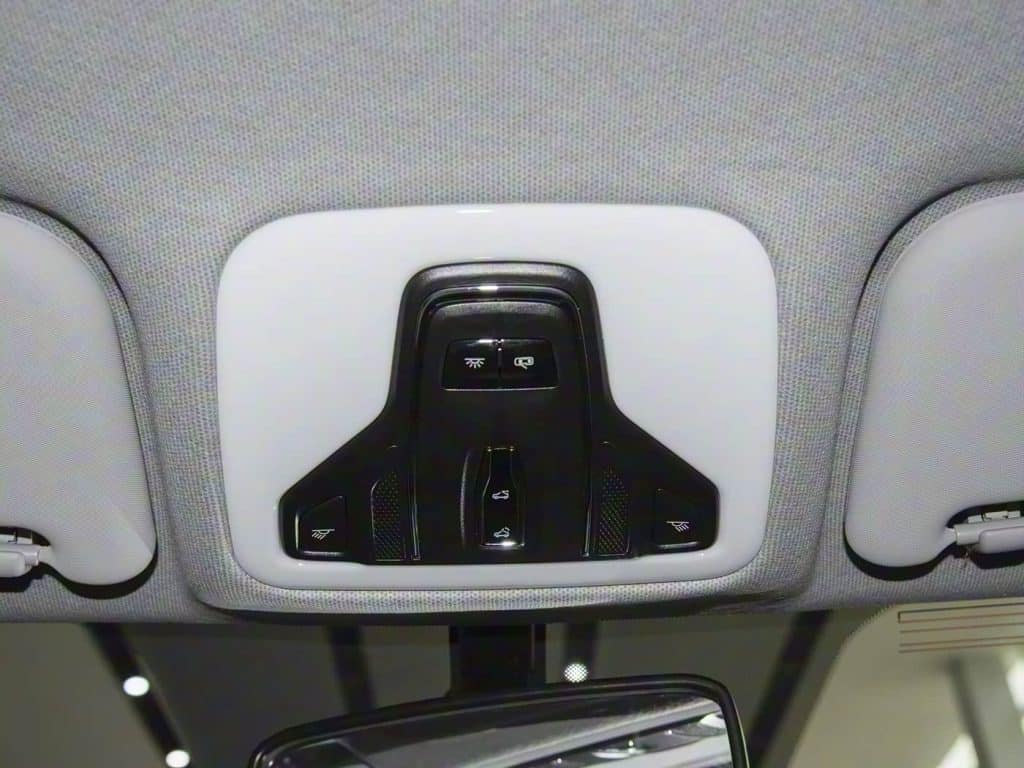 1400x1050_autohomecar__ChxkPma9qZGAUPo6ACOd2UQPQw8700