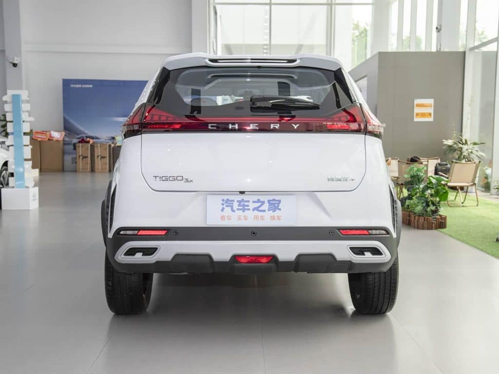 1400x1050_autohomecar__ChxkPma9qrmAf3GEACrALaUHcVA151