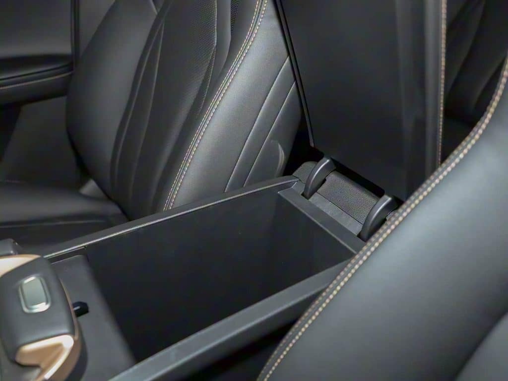 1400x1050_autohomecar__ChxkPmdWjj2ASKjSAEgQ0ZlZlfg242