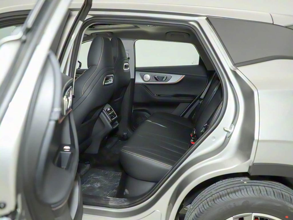 1400x1050_autohomecar__ChxkPmdWjjqAJlrJAEsGzz3wd8s359