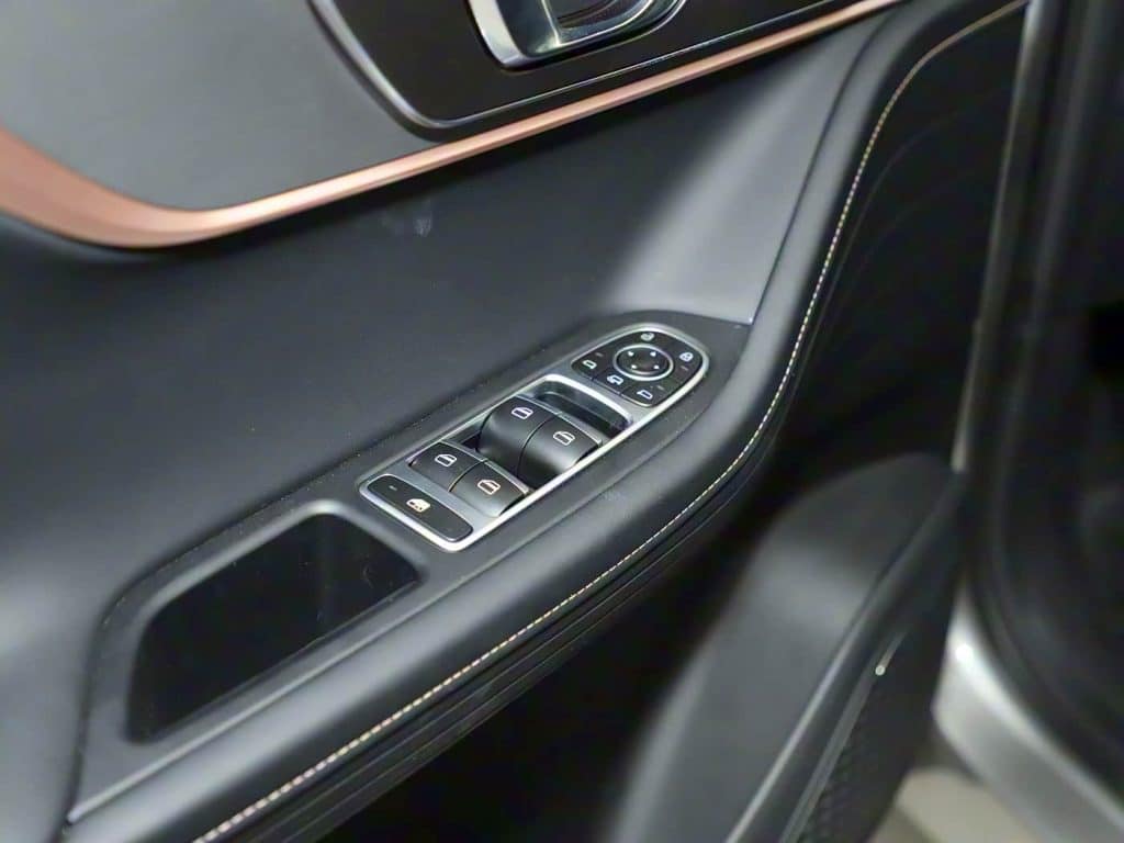 1400x1050_autohomecar__ChxkPmdWjkeAJvlNAEEujJ0nQYM816