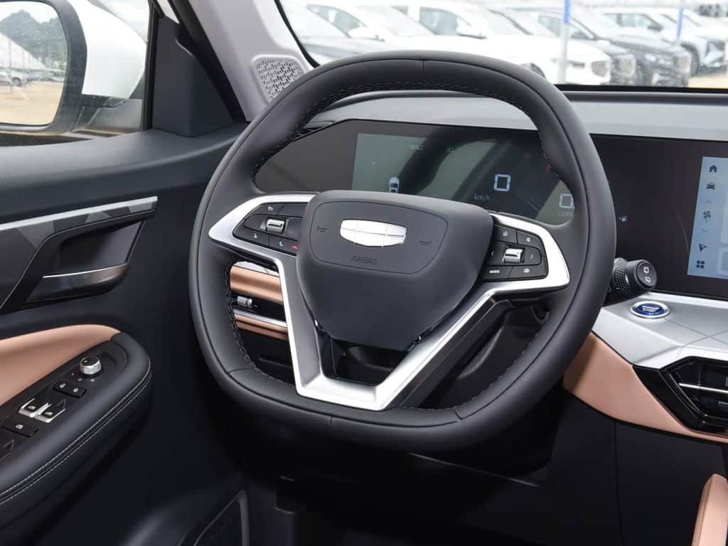 1400x1050_autohomecar__ChxkPmgspvGAYNqUABODkPfoSEA515