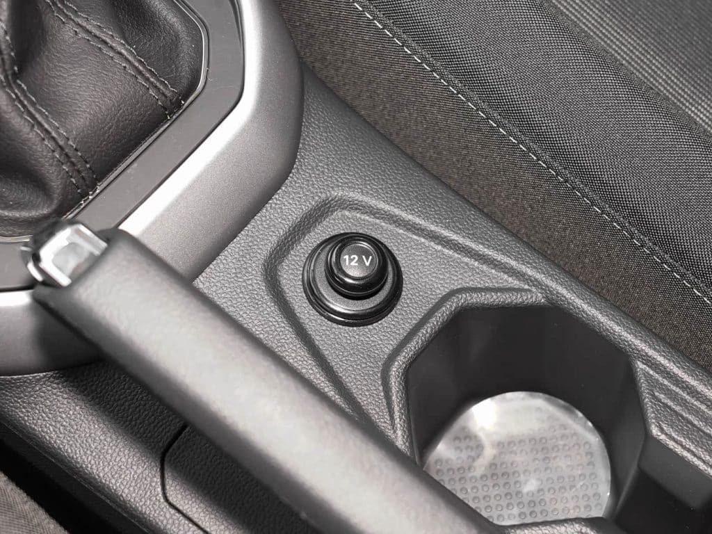 1400x1050_autohomecar__ChxkjmQo7_KAP4FHACaCdhuxtyI657