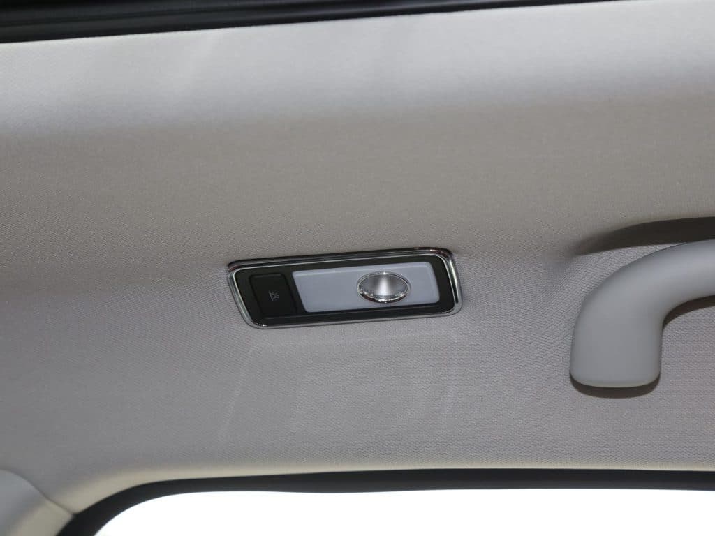 1400x1050_autohomecar__ChxknGfrRK-AfG8hAE5ZH4ZTYpw501