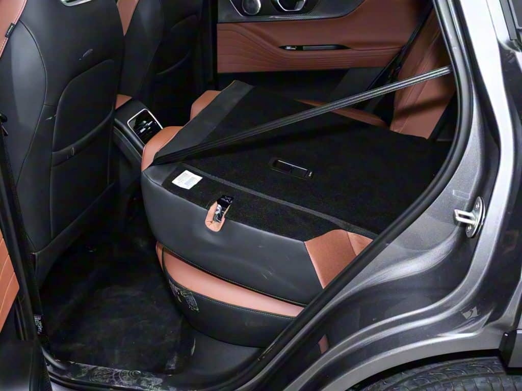 1400x1050_autohomecar__ChxkqWhKOu6AKnTmAFBKoIO3fs4690