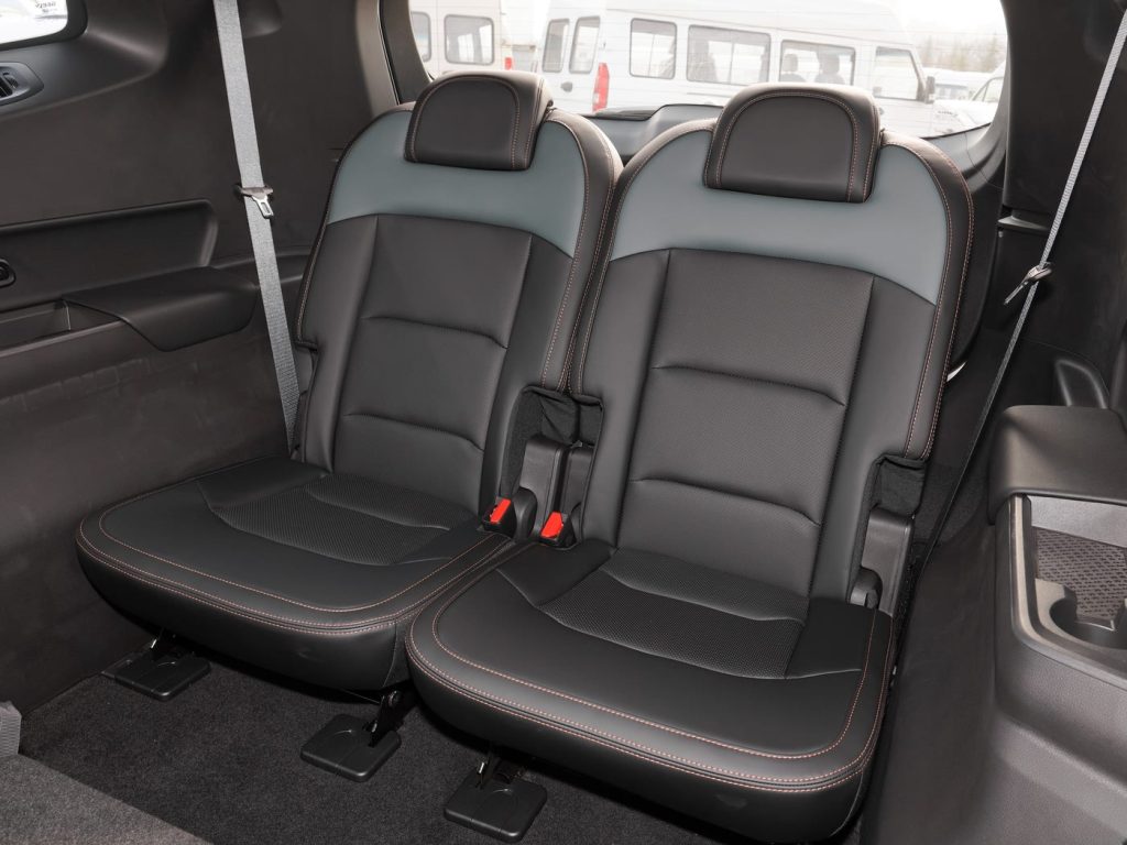 1400x1050_autohomecar__ChxoHWX1uVmAAoafACsJGouaYo0290