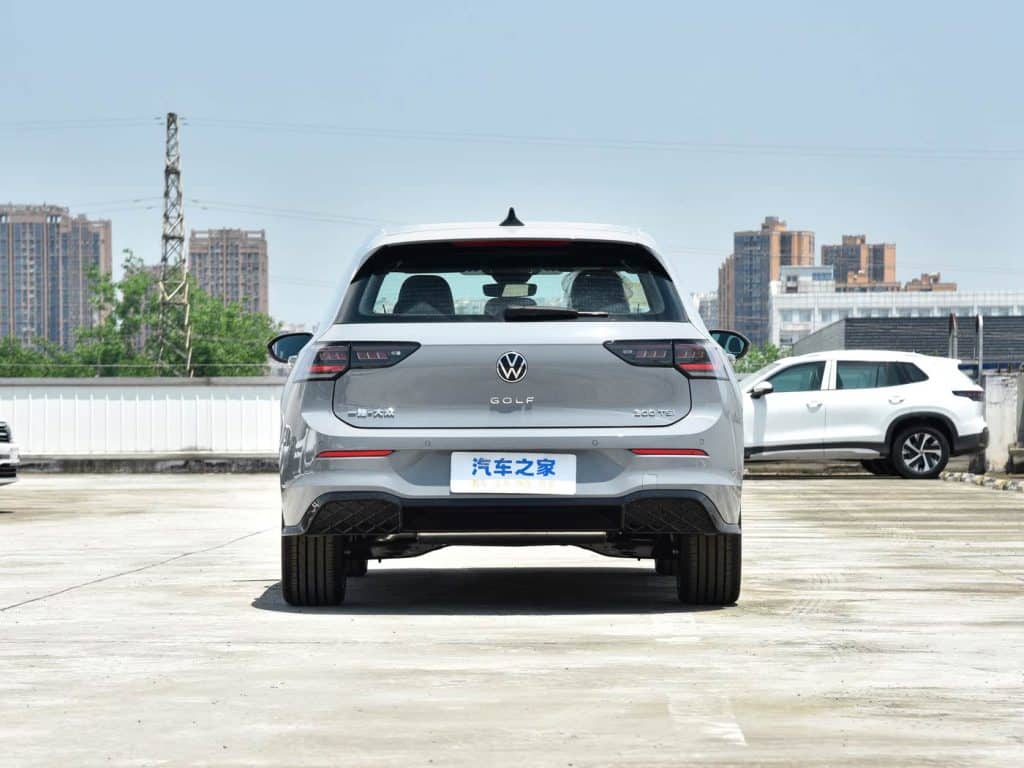 1400x1050_autohomecar__ChxoHWgjMwCAXAI3ADUza78A5mg126