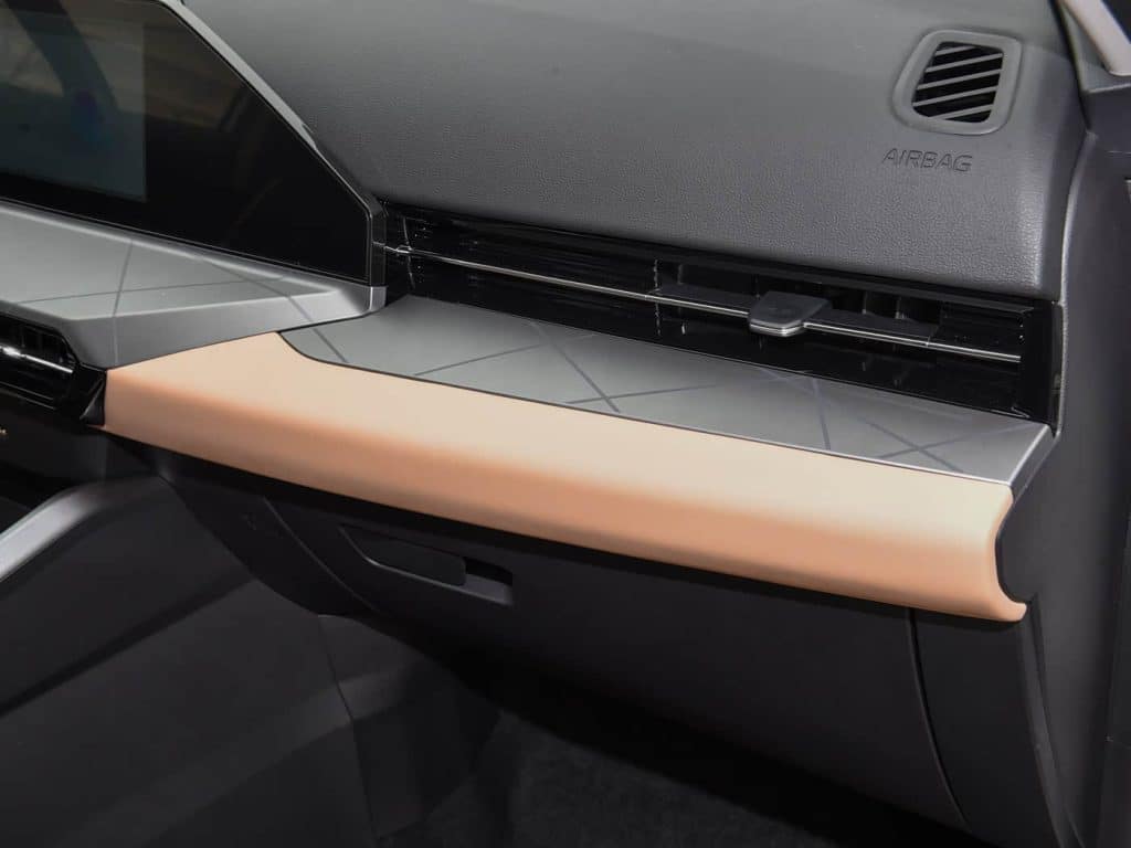 1400x1050_autohomecar__ChxoHWgspvaAb3RfABLcRglmMSI794
