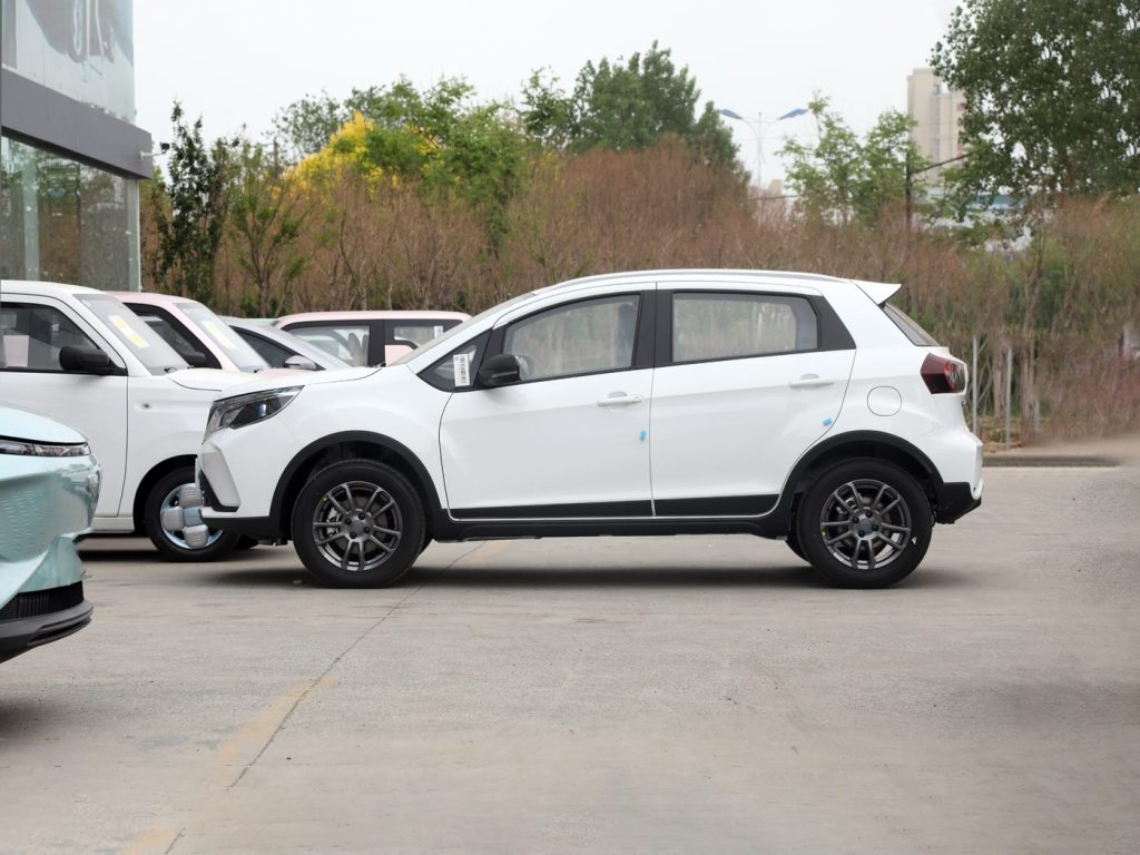 1400x1050_autohomecar__ChxoHmYxjWGABFBEABeud-jXibs797