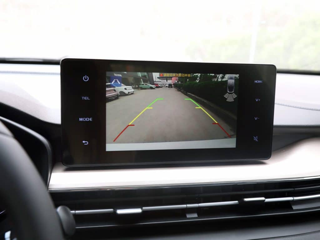 1400x1050_autohomecar__ChxoHmYxjXWAYgXbABDrXe_R1mU217