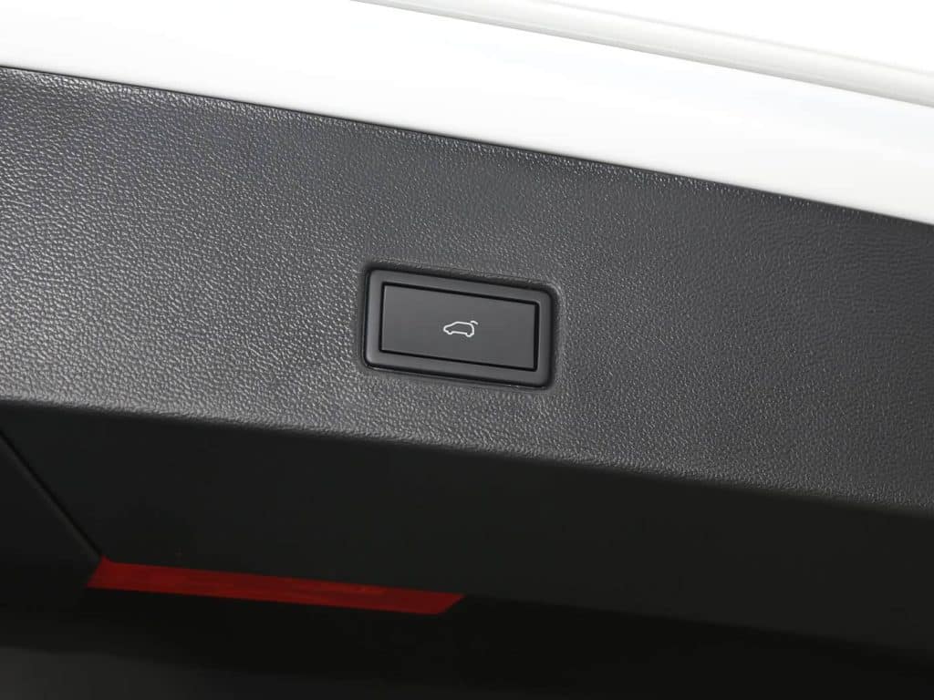 1400x1050_autohomecar__ChxoHmf54JWAcs5KAEfgPDh-1zs033