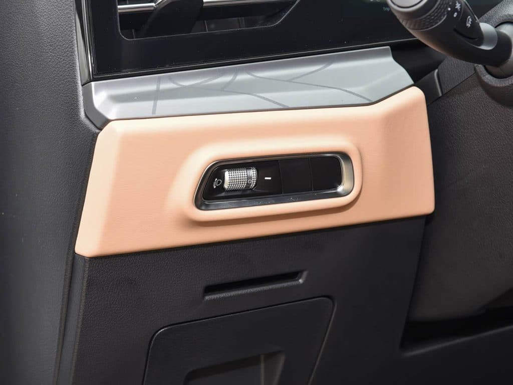 1400x1050_autohomecar__ChxoHmgspvCAYG7FABYw245PwGU058
