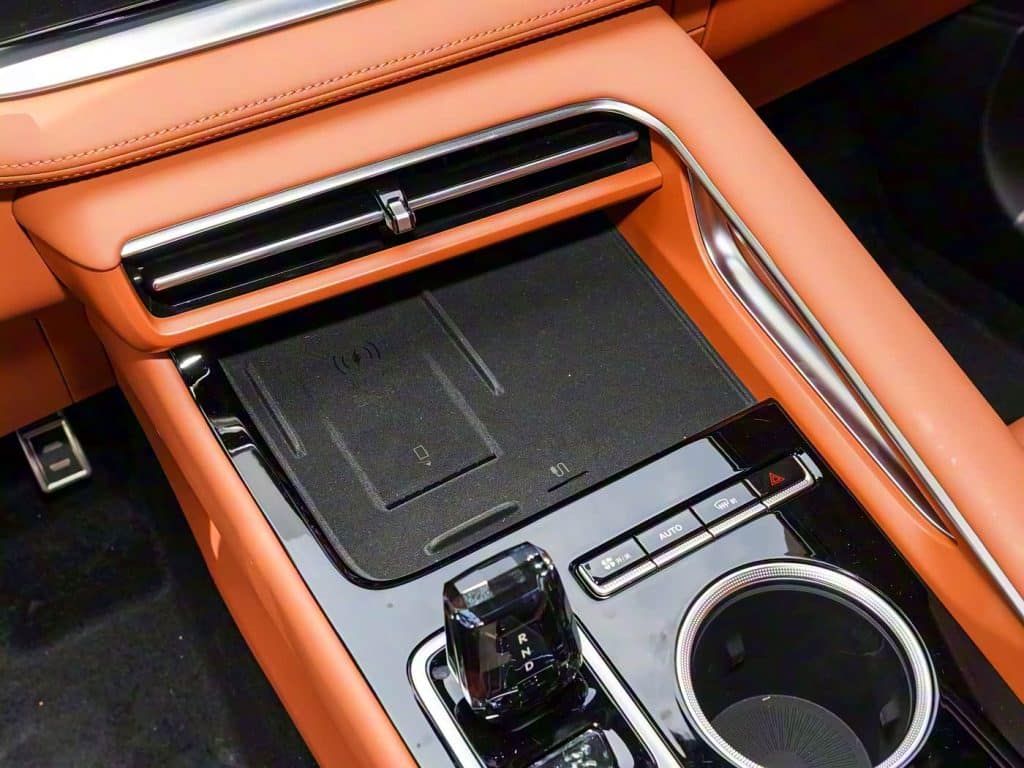 1400x1050_autohomecar__ChxoHmh-CFyAb3oFACbduCRCZgw555