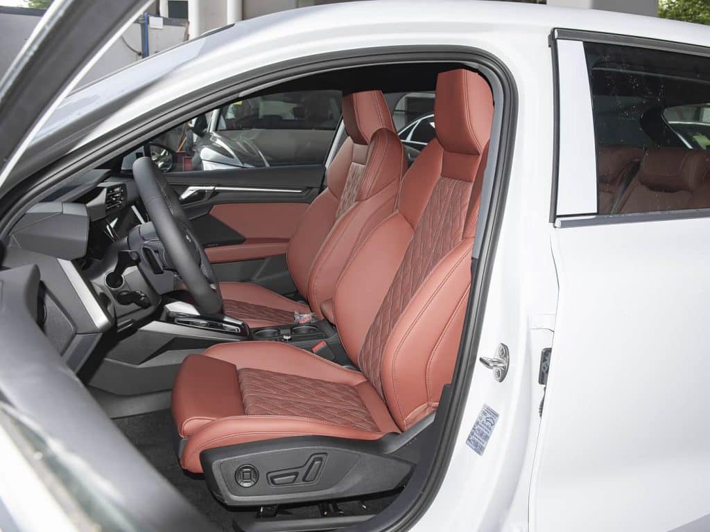 1400x1050_autohomecar__ChxpV2ibjOWAKLhWAEC5NXaf8jU736