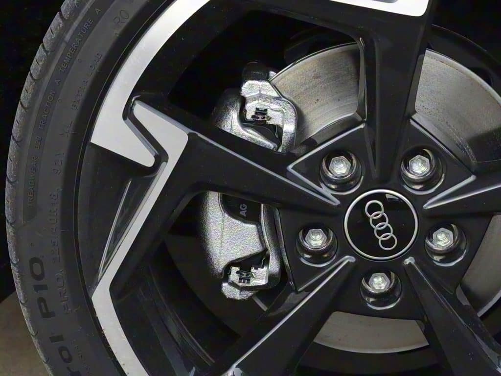 1400x1050_autohomecar__ChxpV2jAWmWAZA4ZACokDj-YfbU383