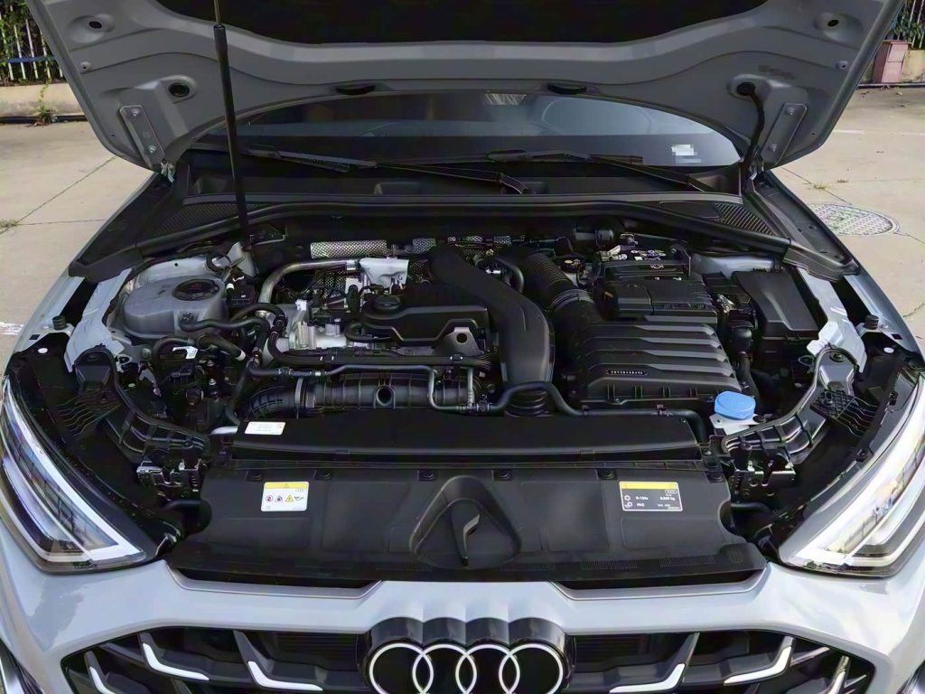 1400x1050_autohomecar__ChxpV2jAWmeAGF8gACwHkh_rY1M030