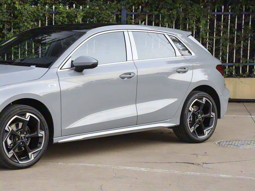 1400x1050_autohomecar__ChxpV2jAWmeAPgm0ACr89zl5leQ538